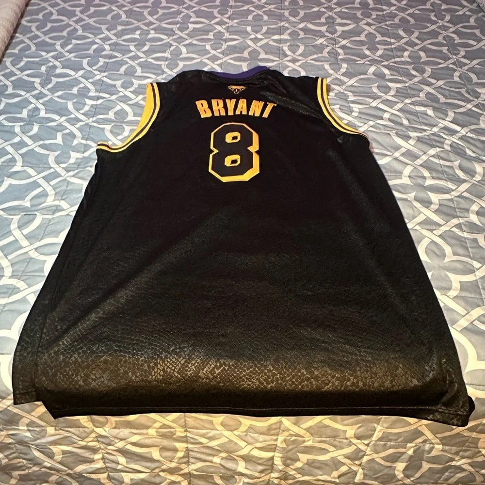Kobe Bryant Los Angeles Lakers Black Mamba Novelty Jersey – Men’s XXXLarge 🐍💜💛 - Picture 3 of 8